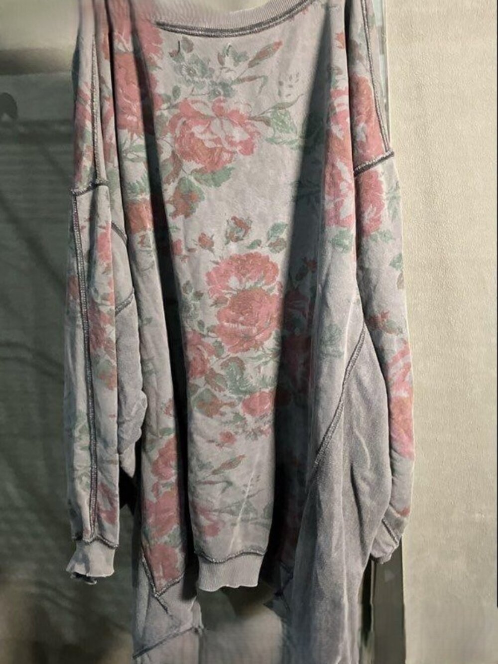 We the Free oversized Grey/ rose Sweatshirt size XL